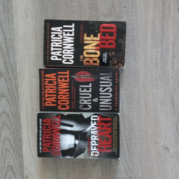 QUICK SALE 3 pack of Patricia Cornnwell novels - Picture 1 of 6
